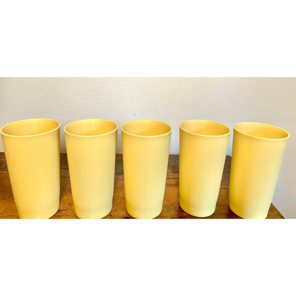 Vintage Tupperware Harvest Gold Tan 5-1/4" 12 oz Flat Tumblers #873 Set of 5